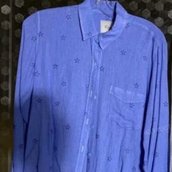 Like new, Rails Carter Pigment Stars Chambray Shirt with Star Print - Picture 1 of 4